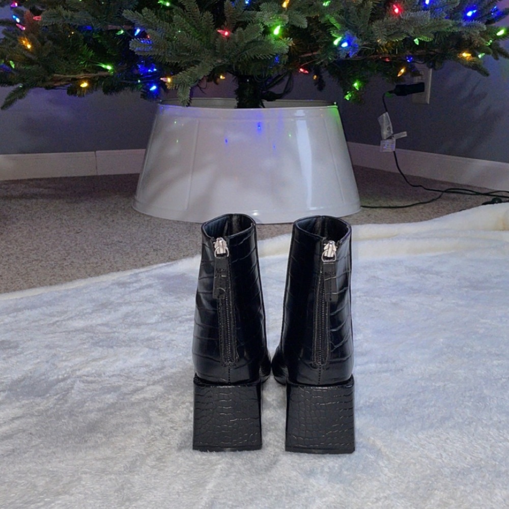 Faux Leather Croc Ankle Boots - Picture 7 of 12